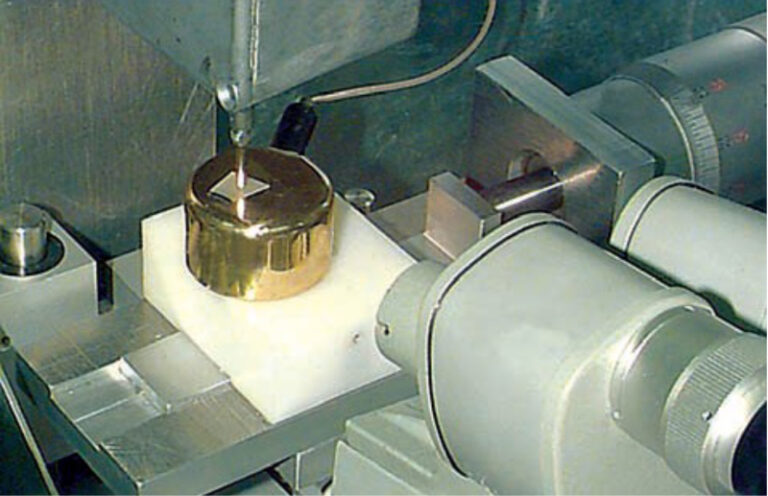 Picture of High Field Conduction-Guarded Needle